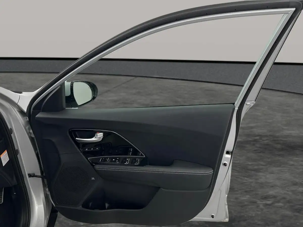 2021-kia-e-niro-ev-4-big-26
