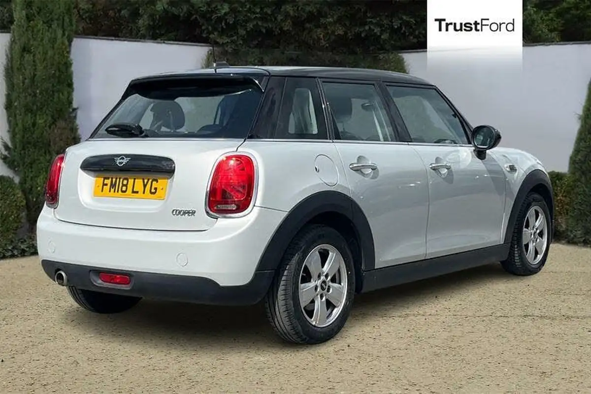 2018-mini-cooper-15-cooper-series-ii-ss-hatchback-5d-big-3