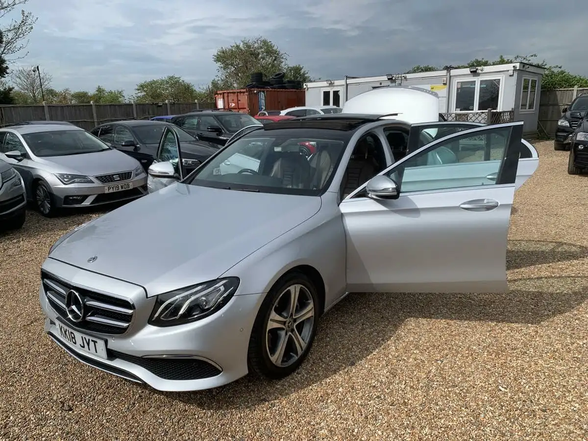 2018-mercedes-benz-e-class-20d-e220d-se-premiumss-saloon-4d-big-50