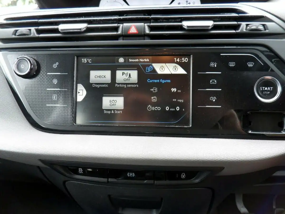 2015-citroen-c4-picasso-16e-hdi-vtr-115ps-big-56