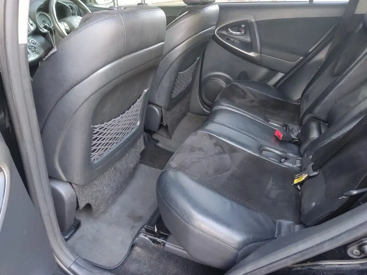 2012-toyota-rav4-22td-sr-150bhp-euro5-big-27