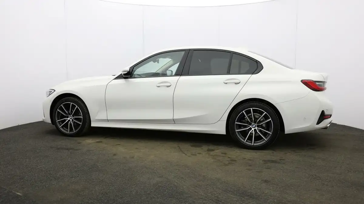 2021-bmw-3-series-20-318i-sport-saloon-4d-big-60