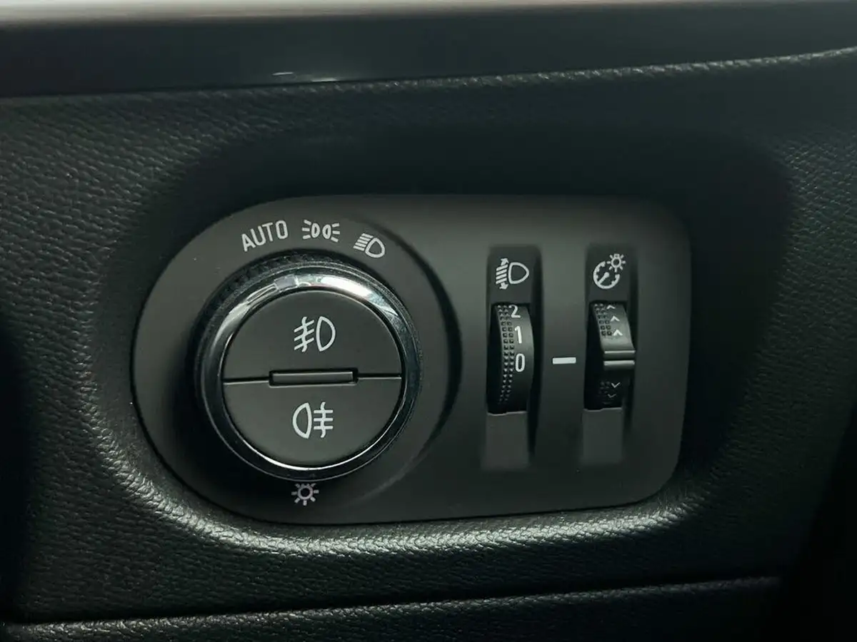 2021-vauxhall-mokka-12-elite-edition-130ps-big-32