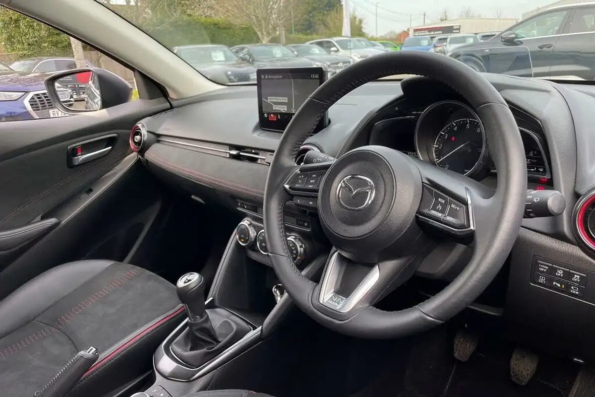 2023-mazda-mazda2-15-e-skyactiv-g-homura-aka-115ps-big-14
