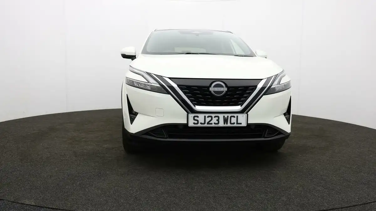 2023-nissan-qashqai-15-tekna-big-46