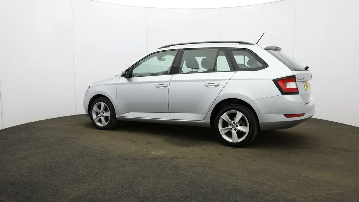 2019-skoda-fabia-10-tsi-se-l-109ps-estate-dsg-big-58