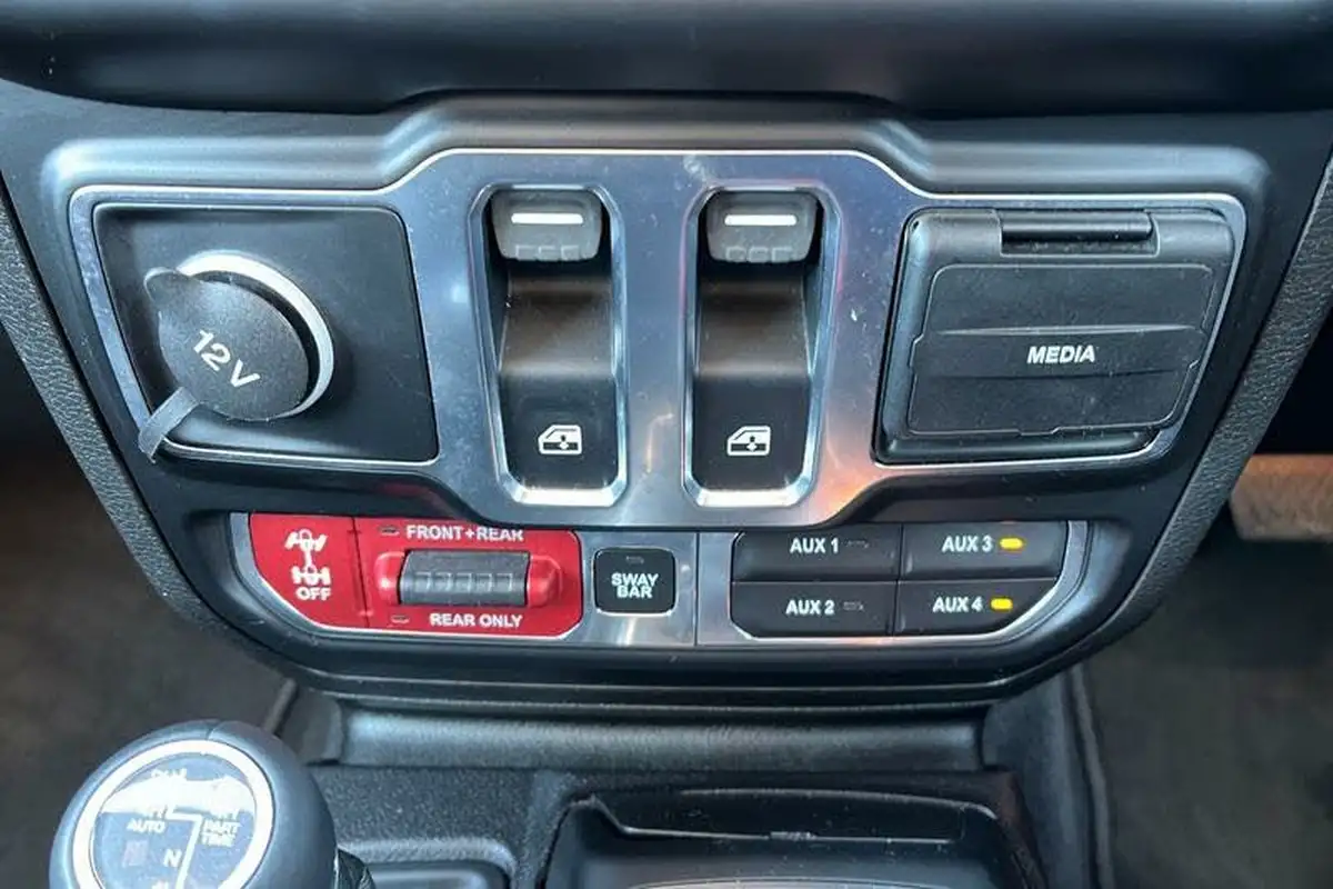 2020-jeep-wrangler-20-gme-rubicon-hard-3d-big-27