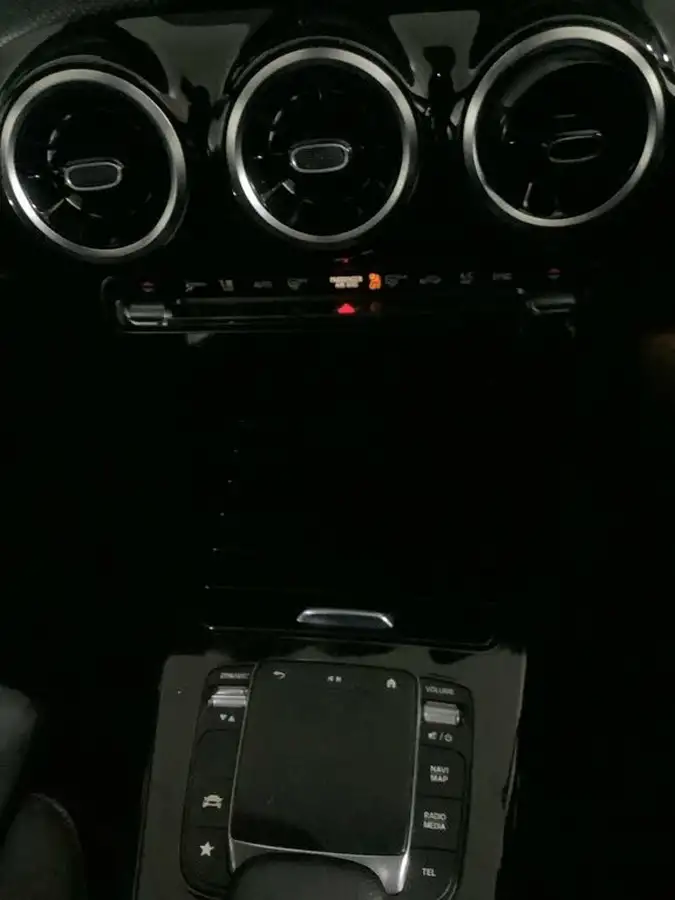 2020-mercedes-benz-a-class-15d-a180d-amg-line-hatchback-5d-7g-dct-big-23