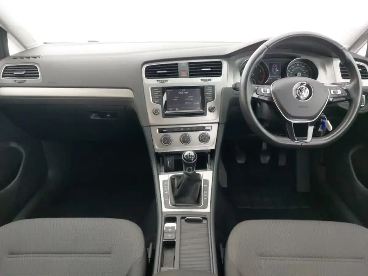 2015-volkswagen-golf-14-match-5d-big-2