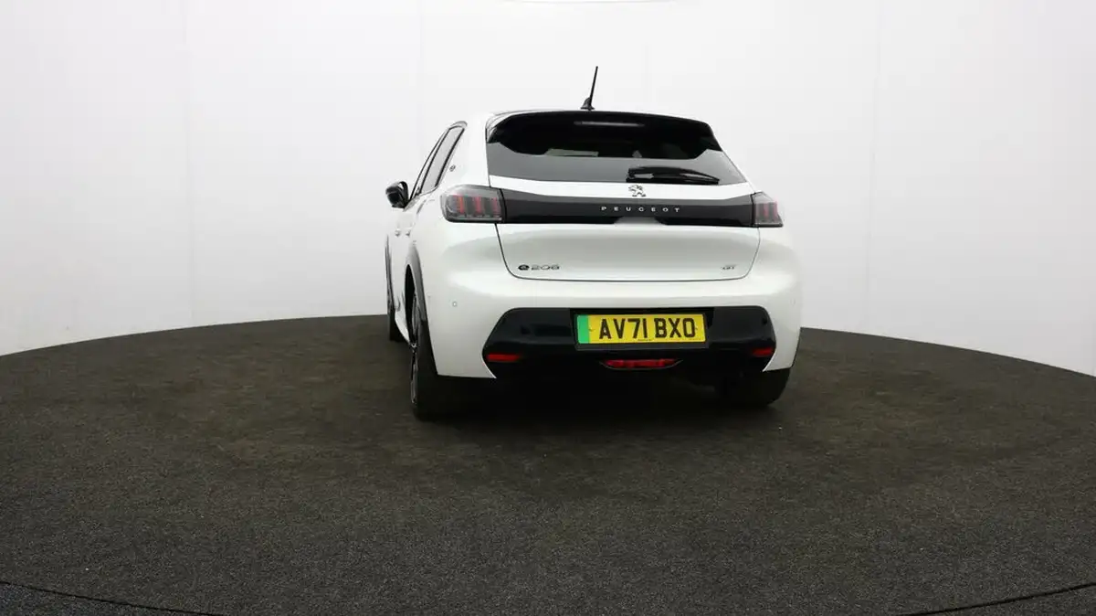2021-peugeot-208-e-gt-premium-big-74