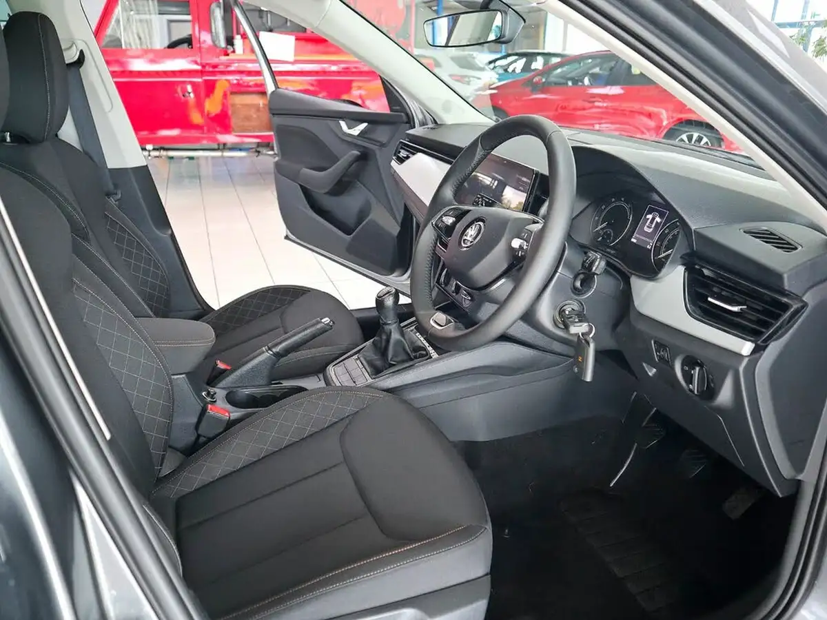2023-skoda-kamiq-10-tsi-se-drive-110ps-big-2