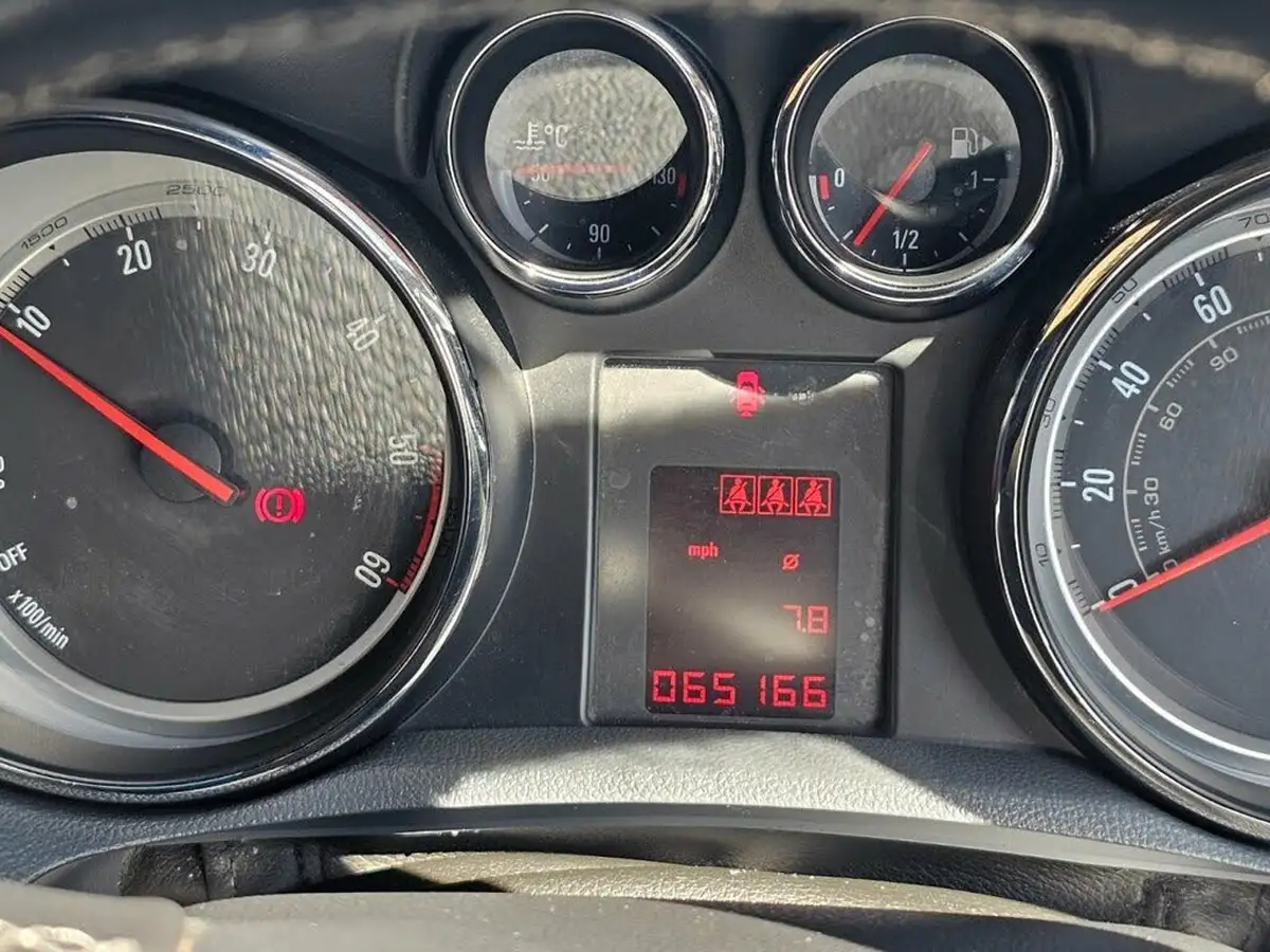 2015-vauxhall-mokka-16cdti-se-136ps-big-41