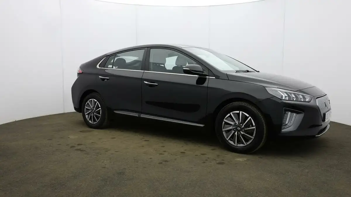 2022-hyundai-ioniq-e-premium-electric-big-40