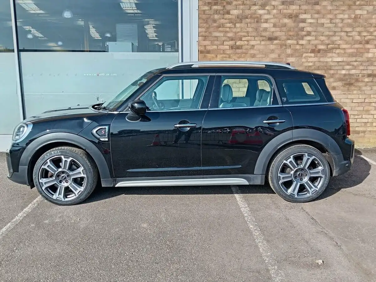 2021-mini-countryman-20-cooper-s-exclusive-big-1