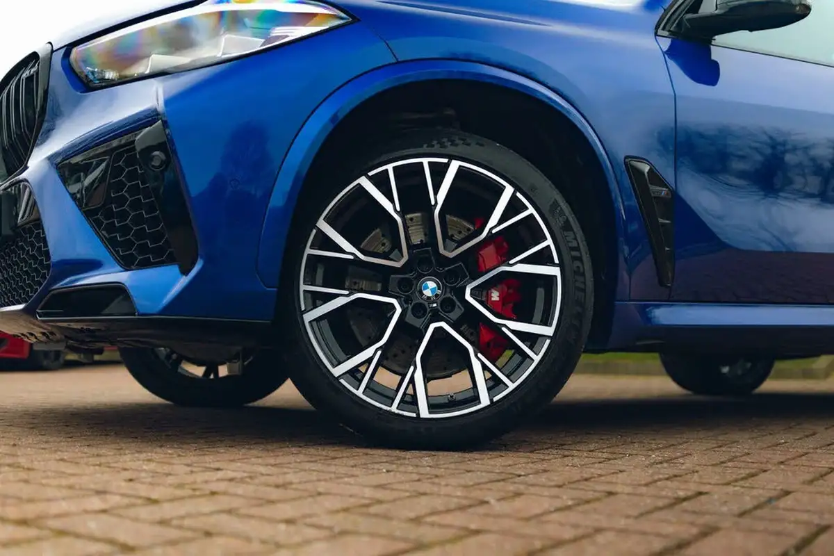 2022-bmw-x5-44-m-competition-big-30