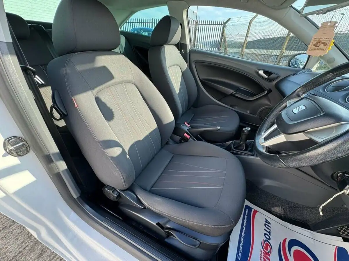 2012-seat-ibiza-14-se-copa-sportcoupe-hatchback-3d-big-19