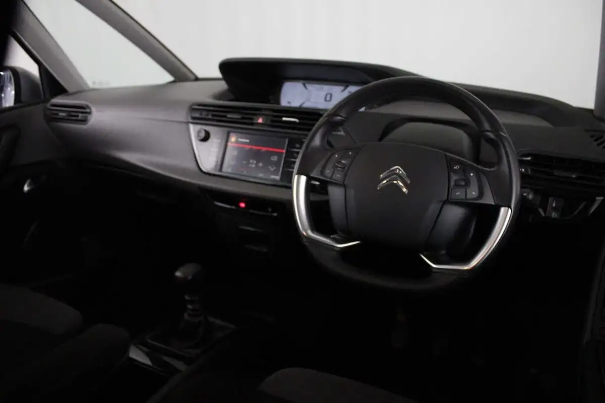 2019-citroen-grand-c4-spacetourer-12-puretech-touch-edition-big-17