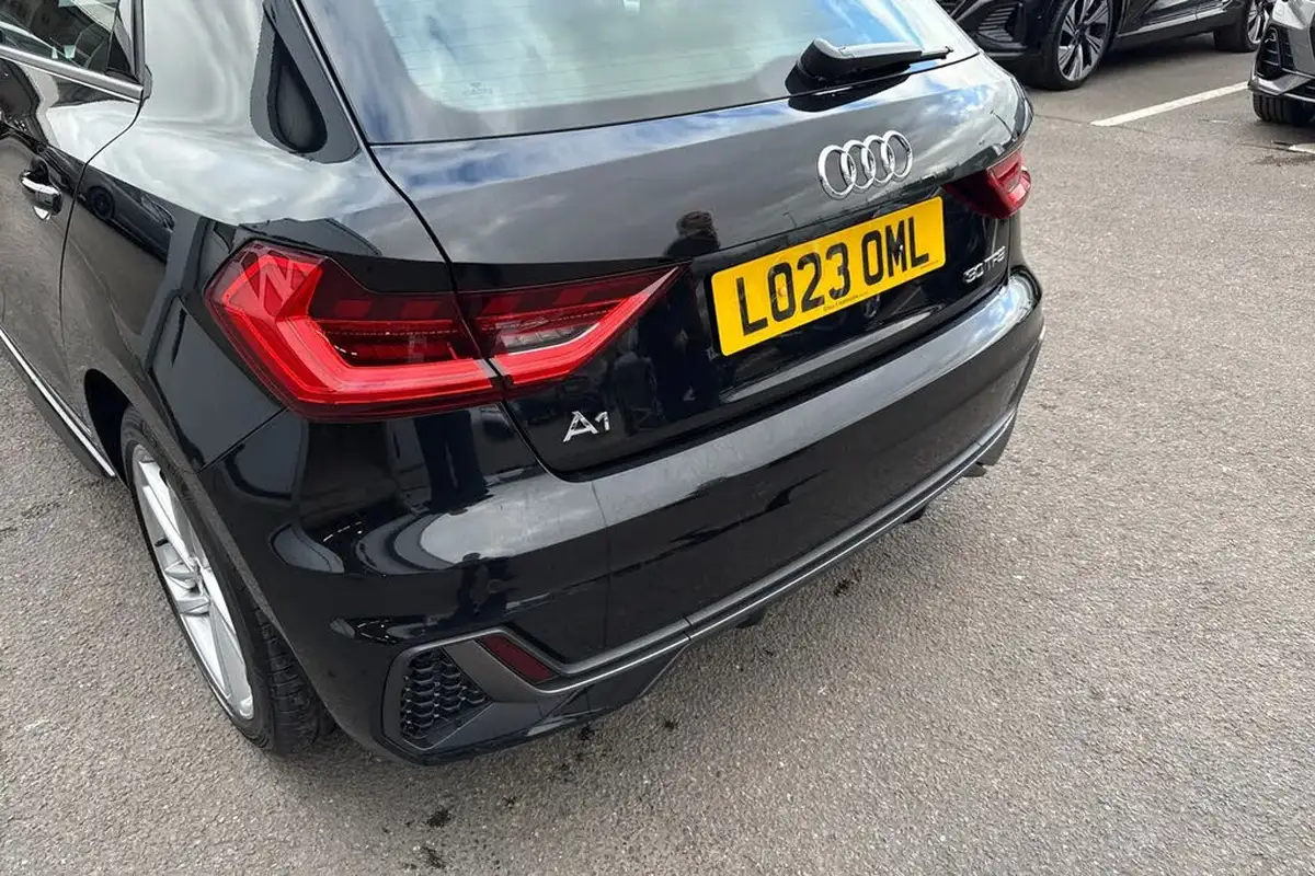 2023-audi-a1-10-30-tfsi-s-line-tronic-big-7