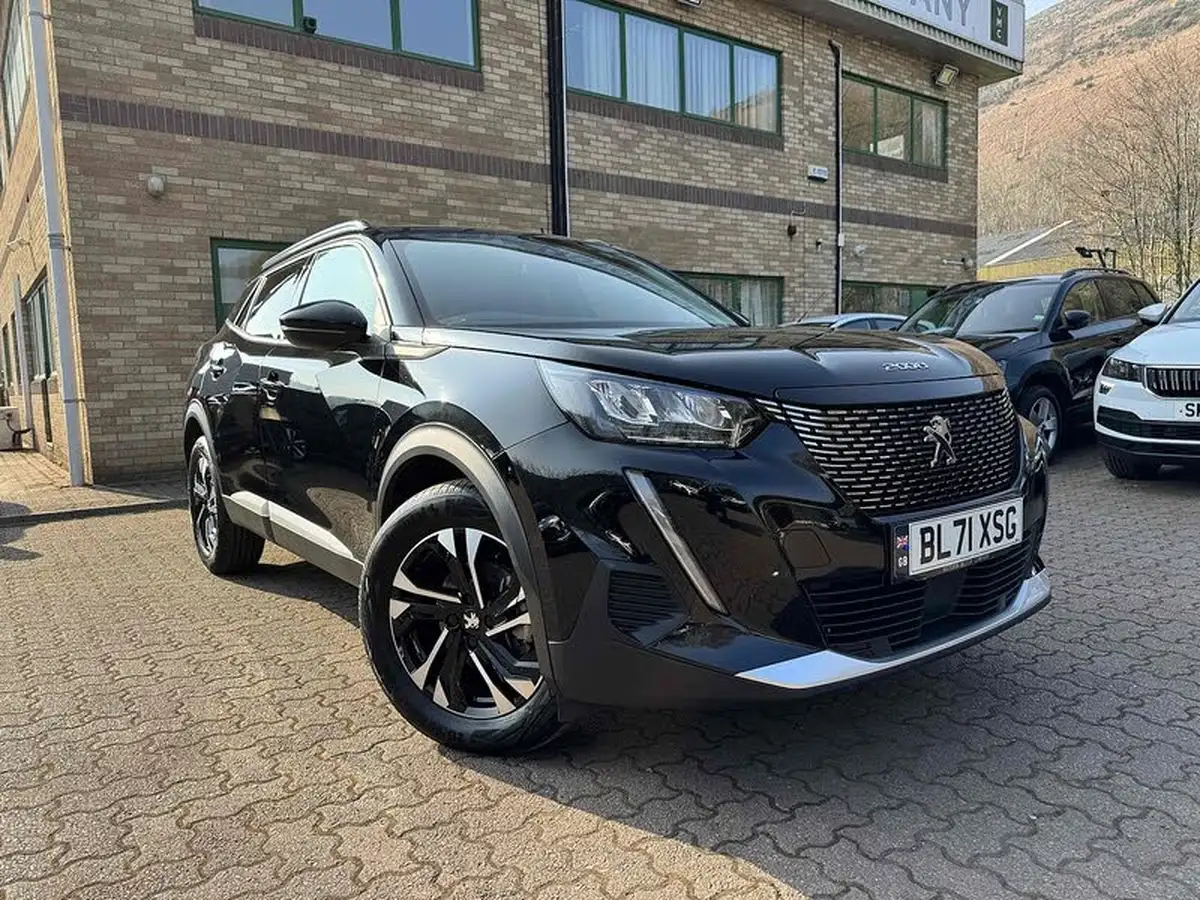 2022-peugeot-2008-suv-12-puretech-allure-premium-100bhp-big-0