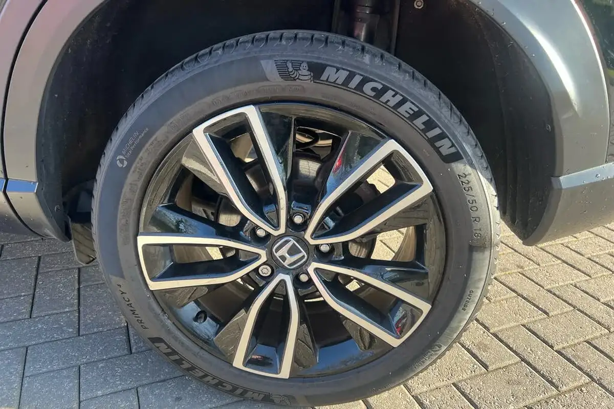 2023-honda-hr-v-15-i-mmd-elegance-big-34