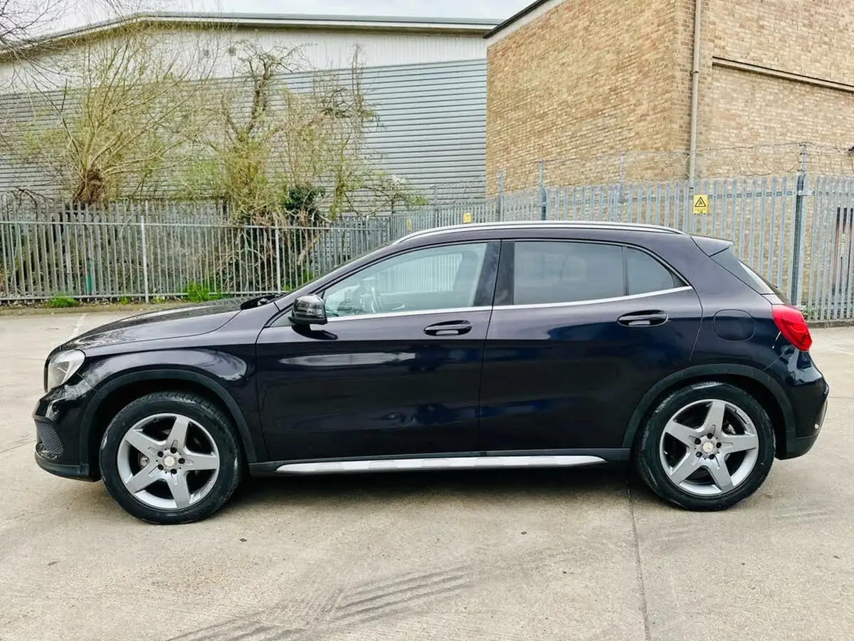 2015-mercedes-benz-gla-class-21d-gla-200d-amg-line-ss-big-8