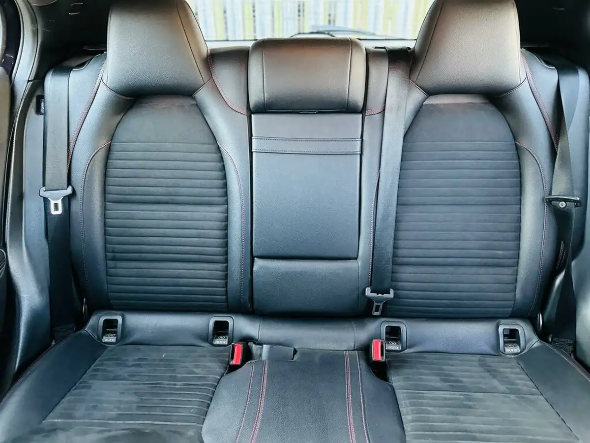 2015-mercedes-benz-gla-class-21d-gla-200d-amg-line-ss-big-32
