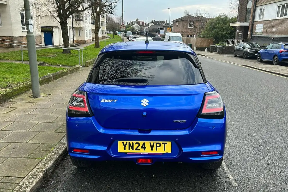 2024-suzuki-swift-12-ultra-cvt-big-5