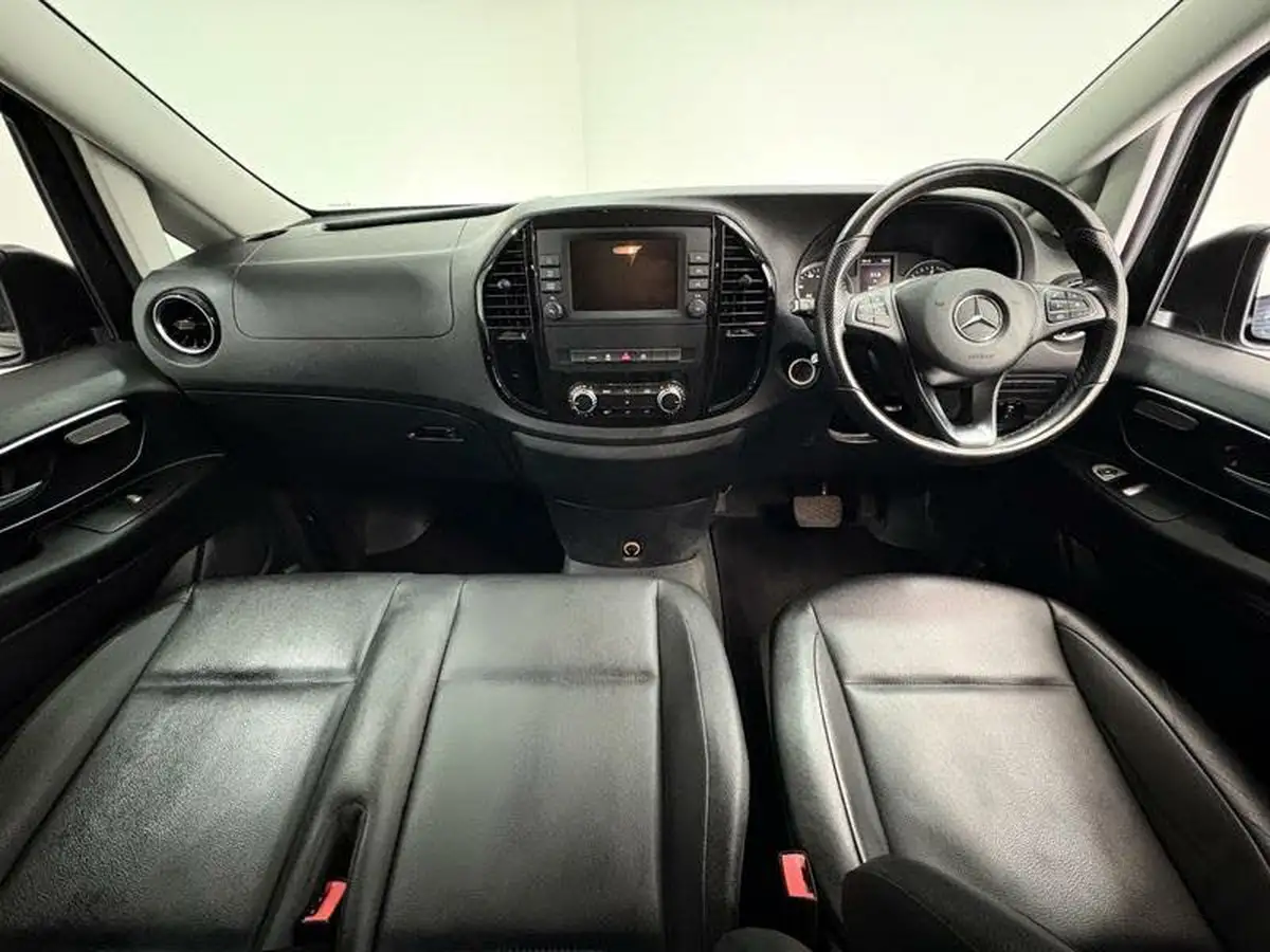 2022-mercedes-benz-vito-big-9