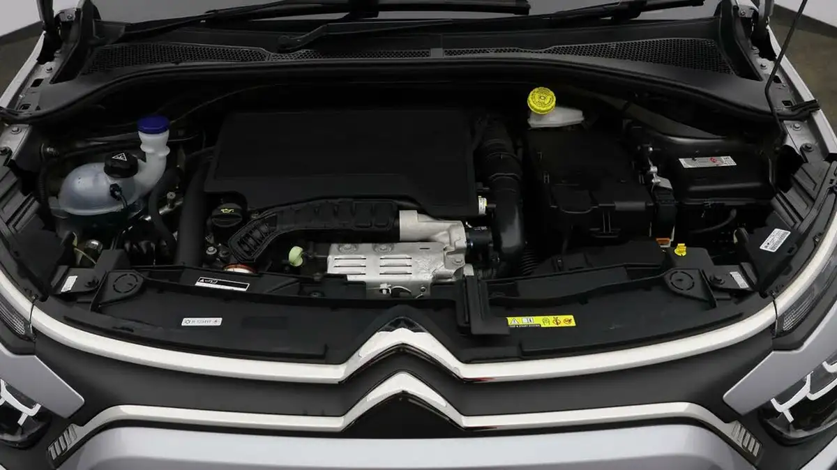 2022-citroen-c3-12-puretech-shine-plus-110ps-ss-big-18