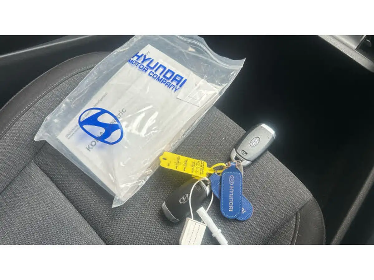 2022-hyundai-kona-e-premium-136ps-39kwh-big-18