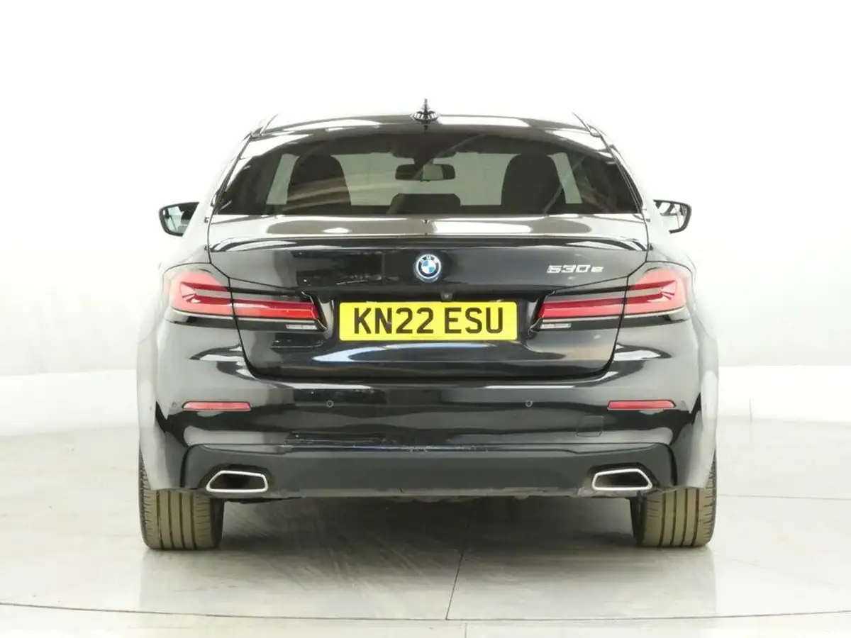 2022-bmw-5-series-20-530e-se-saloon-4d-big-6