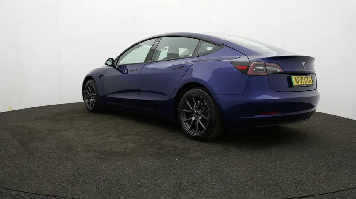 2021-tesla-model-3-e-standard-plus-big-70