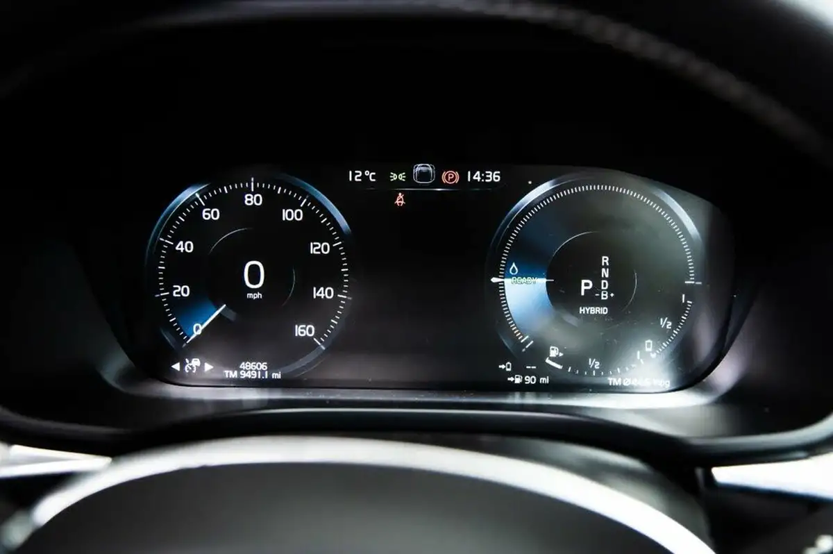 2021-volvo-xc60-20-t8-polestar-engineered-405bhp-twin-engine-big-11