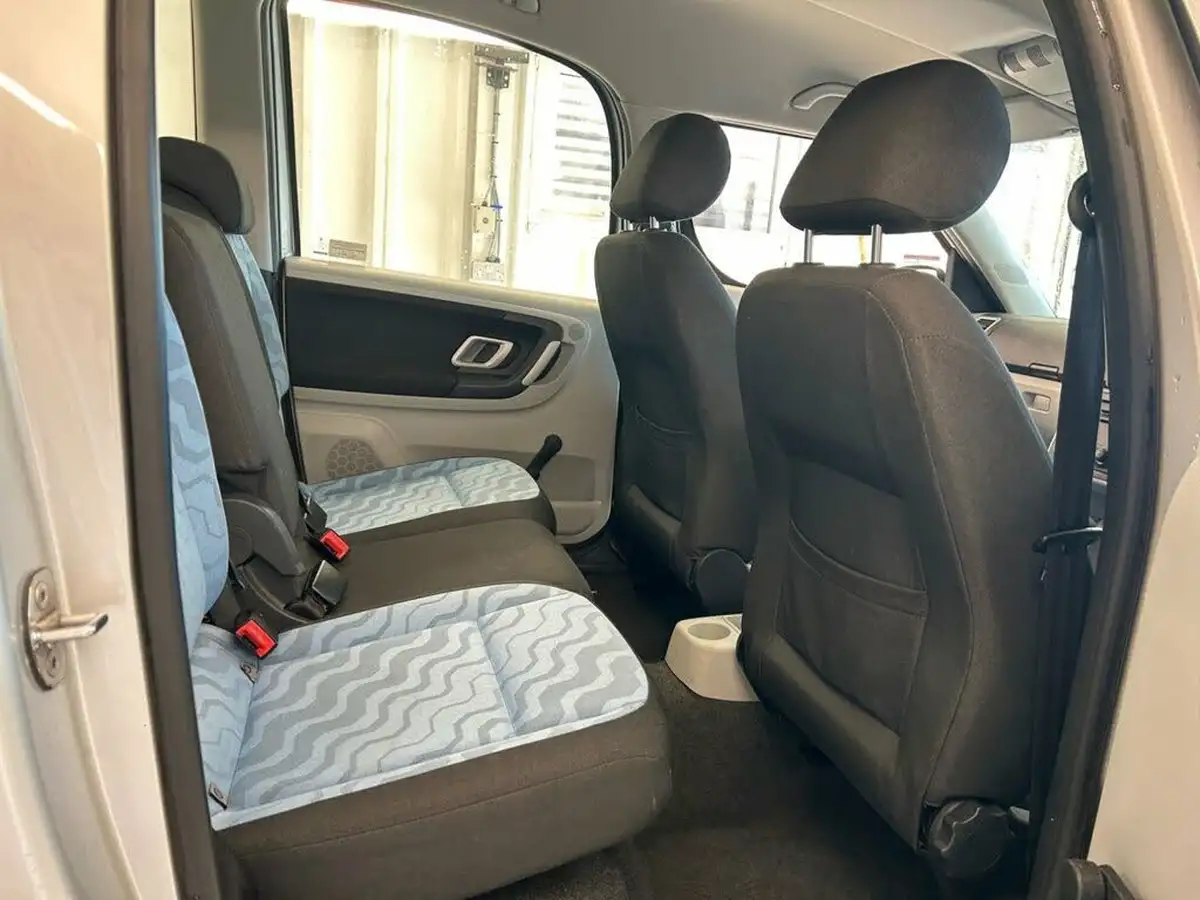 2007-skoda-roomster-16-2-auto-big-25