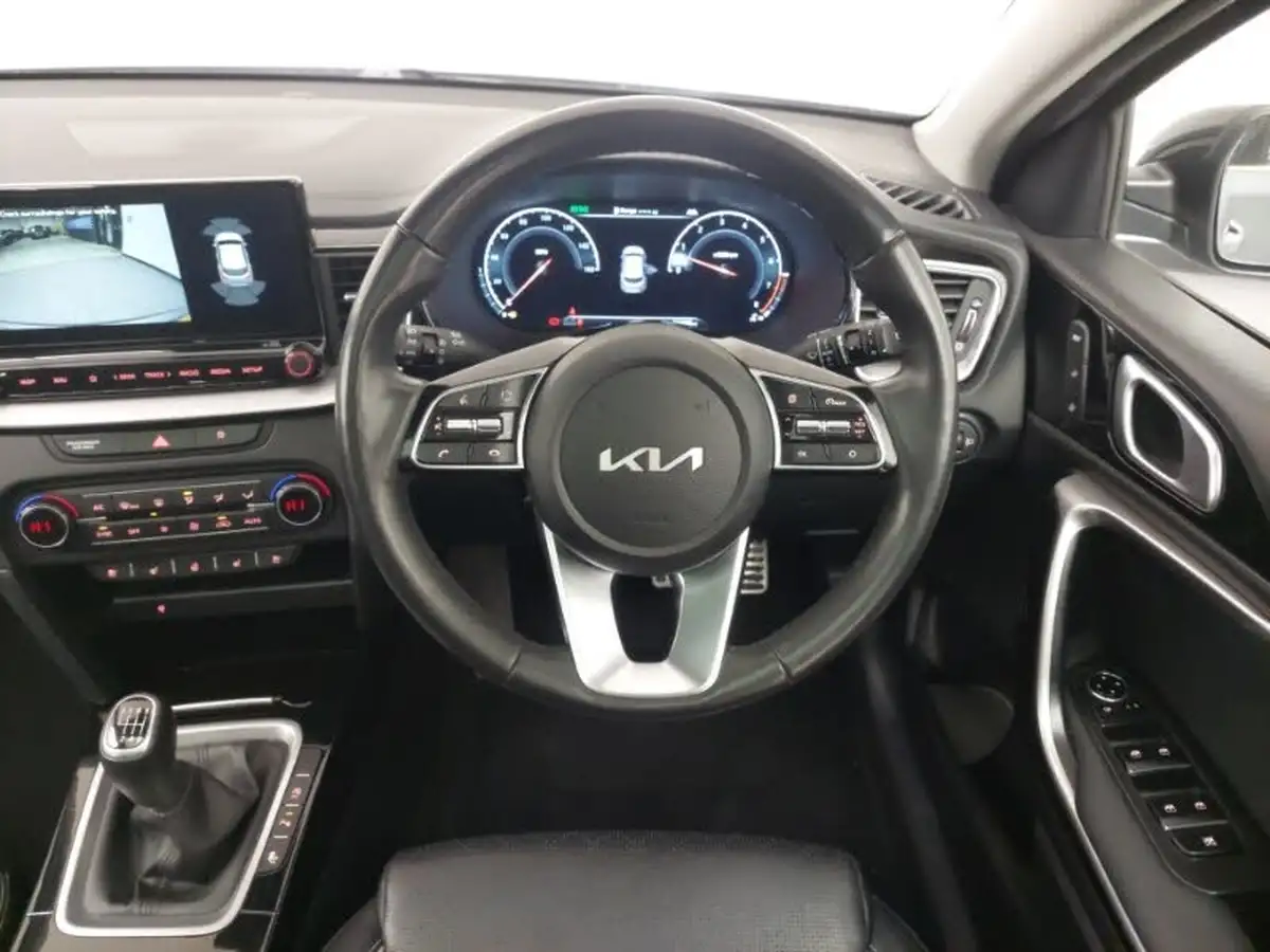 2022-kia-xceed-15-t-gdi-4-big-10