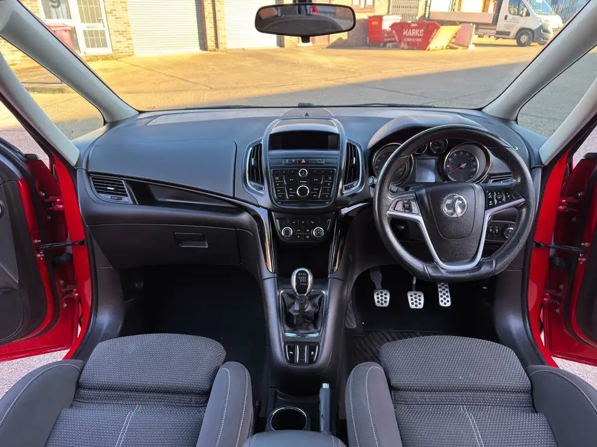 2016-vauxhall-zafira-tourer-14i-16v-turbo-sri-big-7
