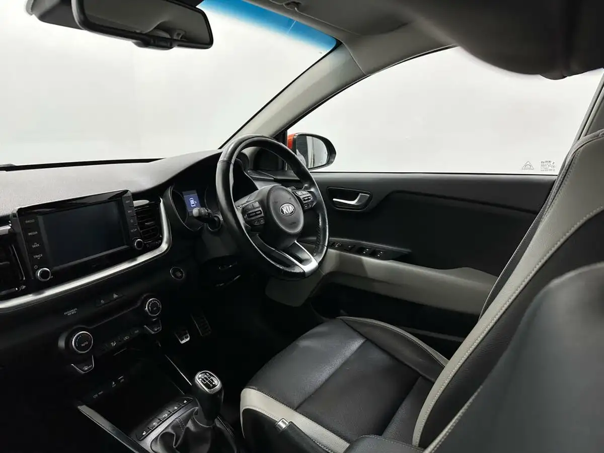 2018-kia-stonic-10-t-gdi-4-big-27