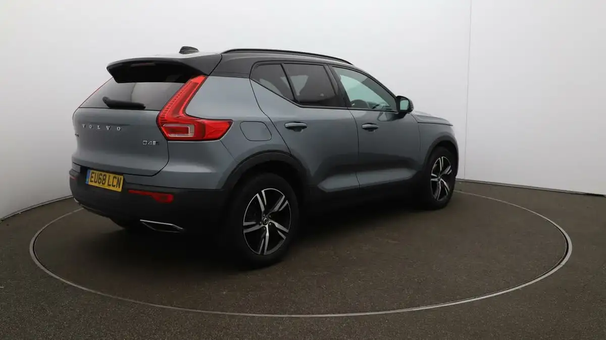 2018-volvo-xc40-20td-d4-r-design-big-48