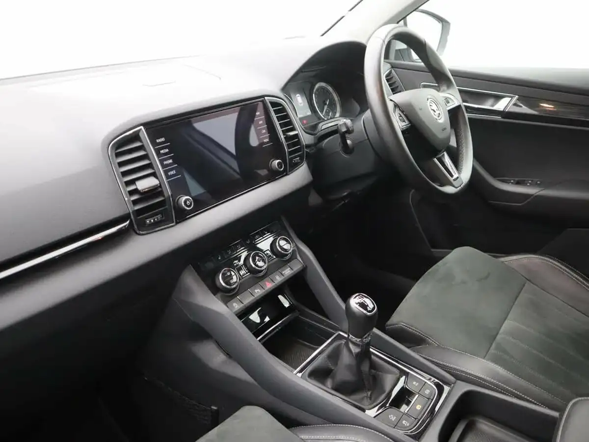 2019-skoda-karoq-20tdi-se-l-150ps-4x4-big-8