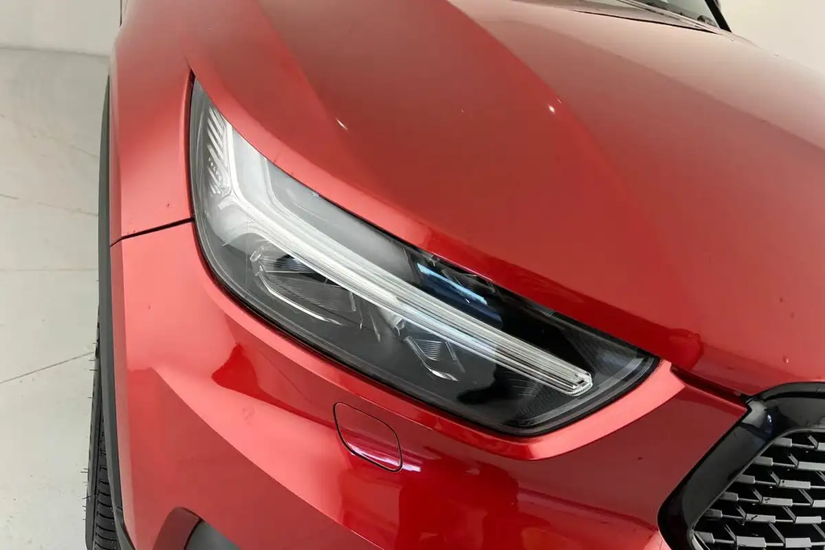 2022-volvo-xc40-15-t3-r-design-big-17