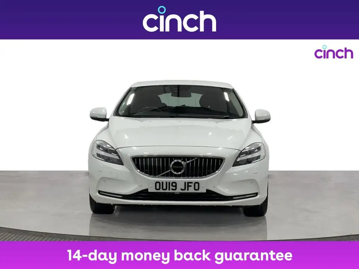 2019-volvo-v40-20td-d3-inscription-edition-big-1