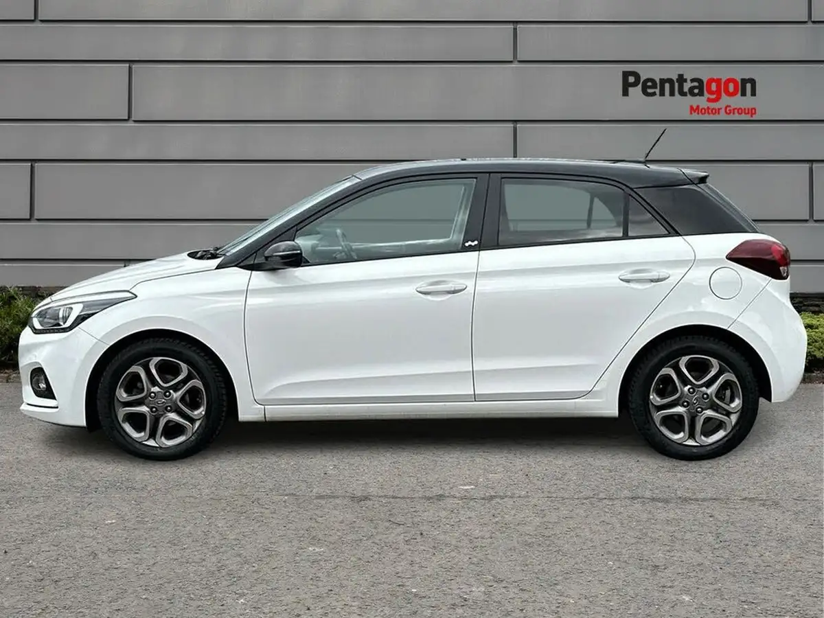 2019-hyundai-i20-12-play-big-11