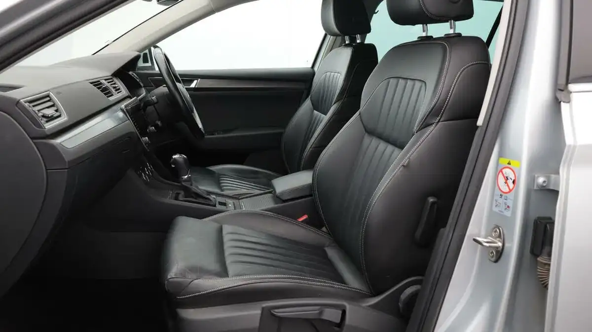 2019-skoda-superb-20-tsi-se-l-estate-big-14