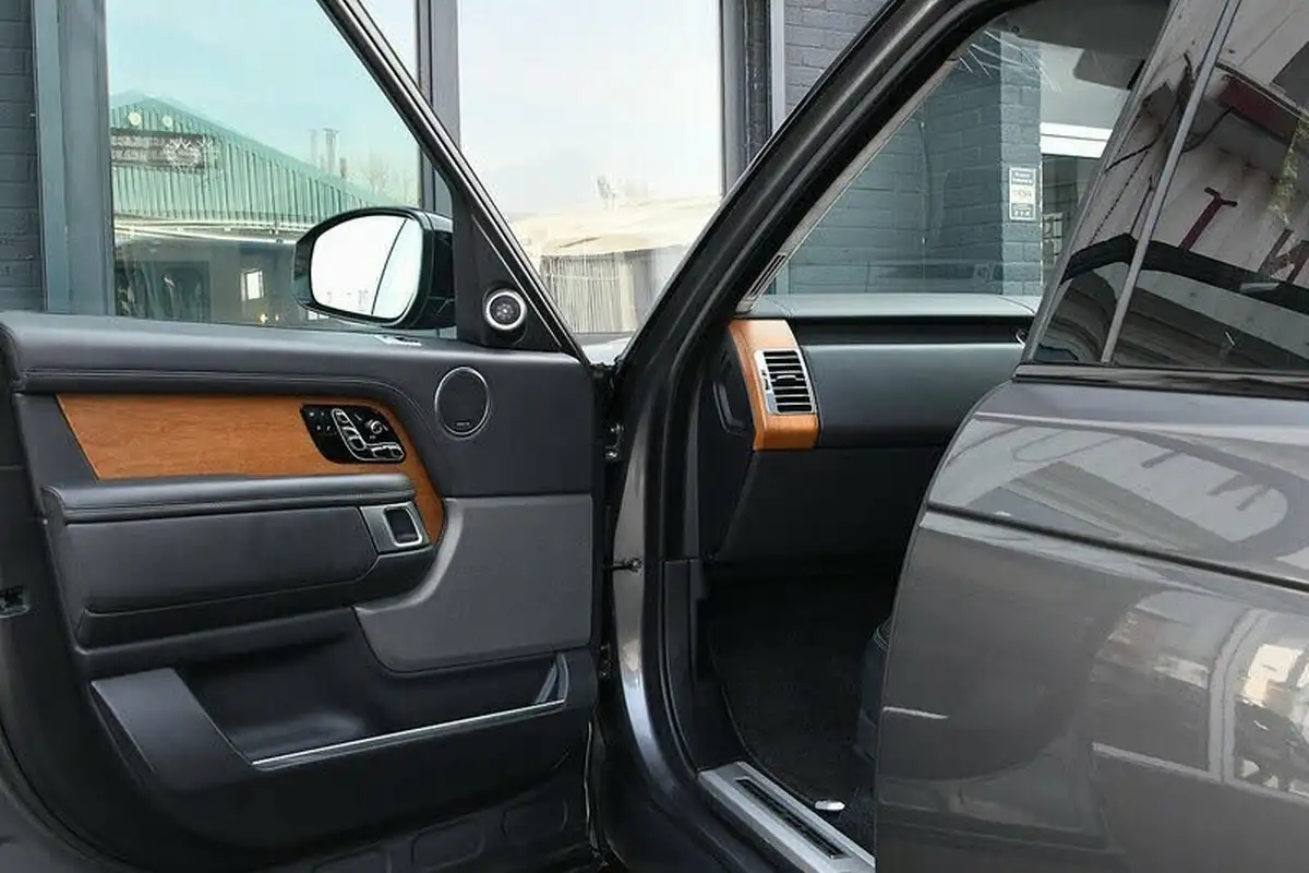 2019-land-rover-range-rover-30-sd-v6-autobiography-big-41