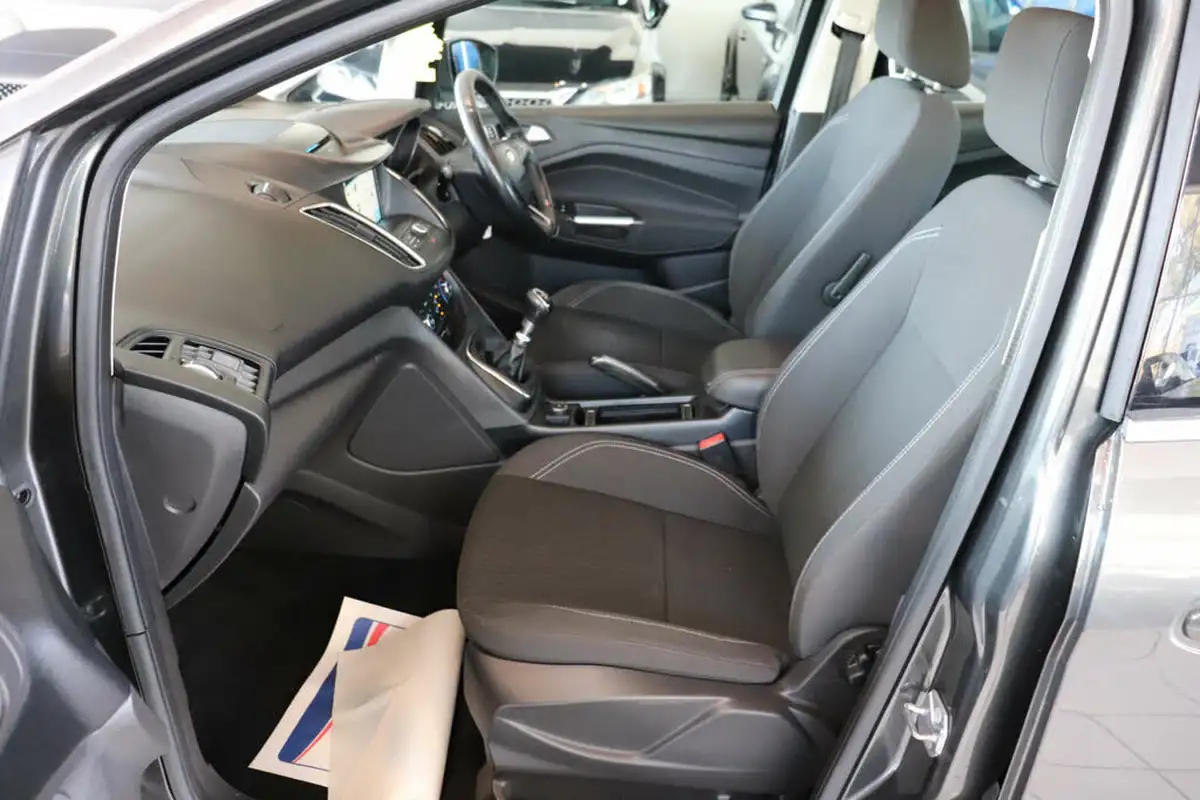 2017-ford-grand-c-max-15tdci-zetec-1498cc-big-31