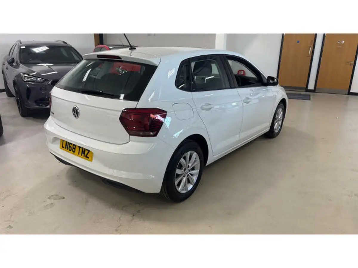 2018-volkswagen-polo-10-tsi-se-big-25