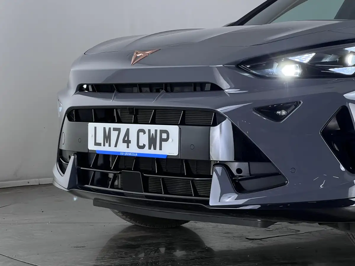 2024-cupra-formentor-15-e-hybrid-vz1-big-53