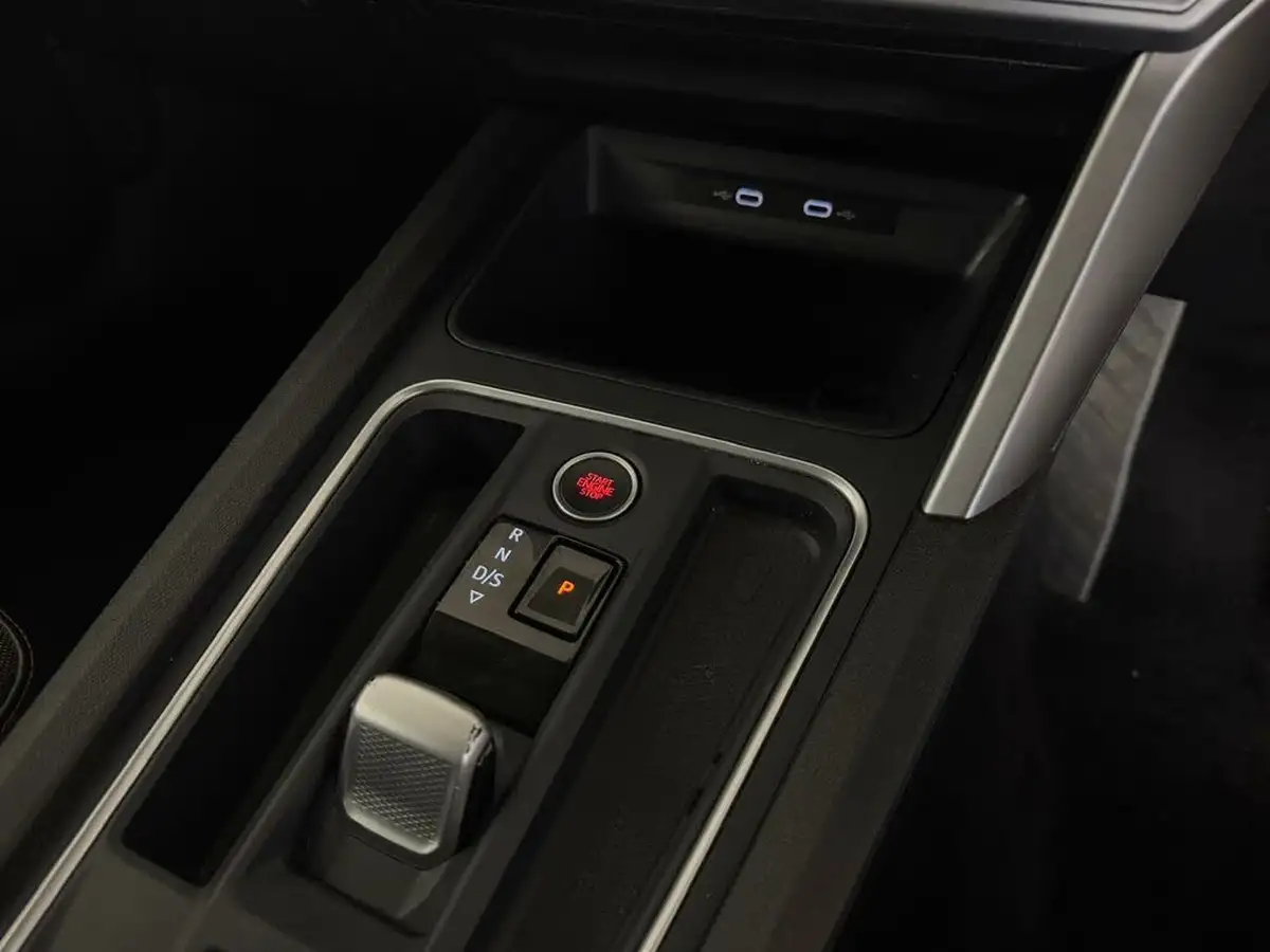 2021-seat-leon-14-e-hybrid-fr-hatchback-big-29