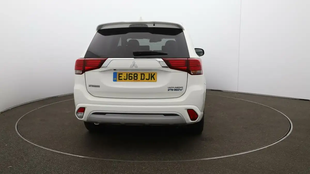 2018-mitsubishi-outlander-24-4h-phev-big-6