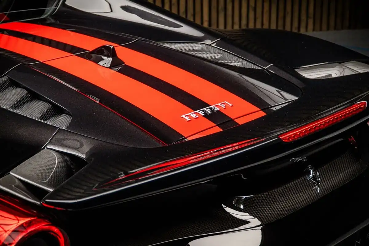 2020-ferrari-488-39-488-spider-big-21